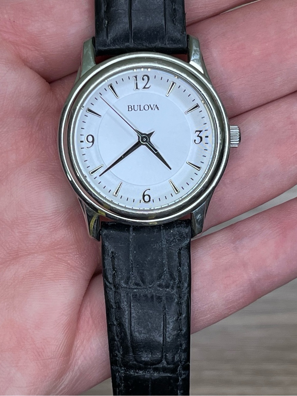 Bulova Classic Leather Ladies Silver Watch 96T58